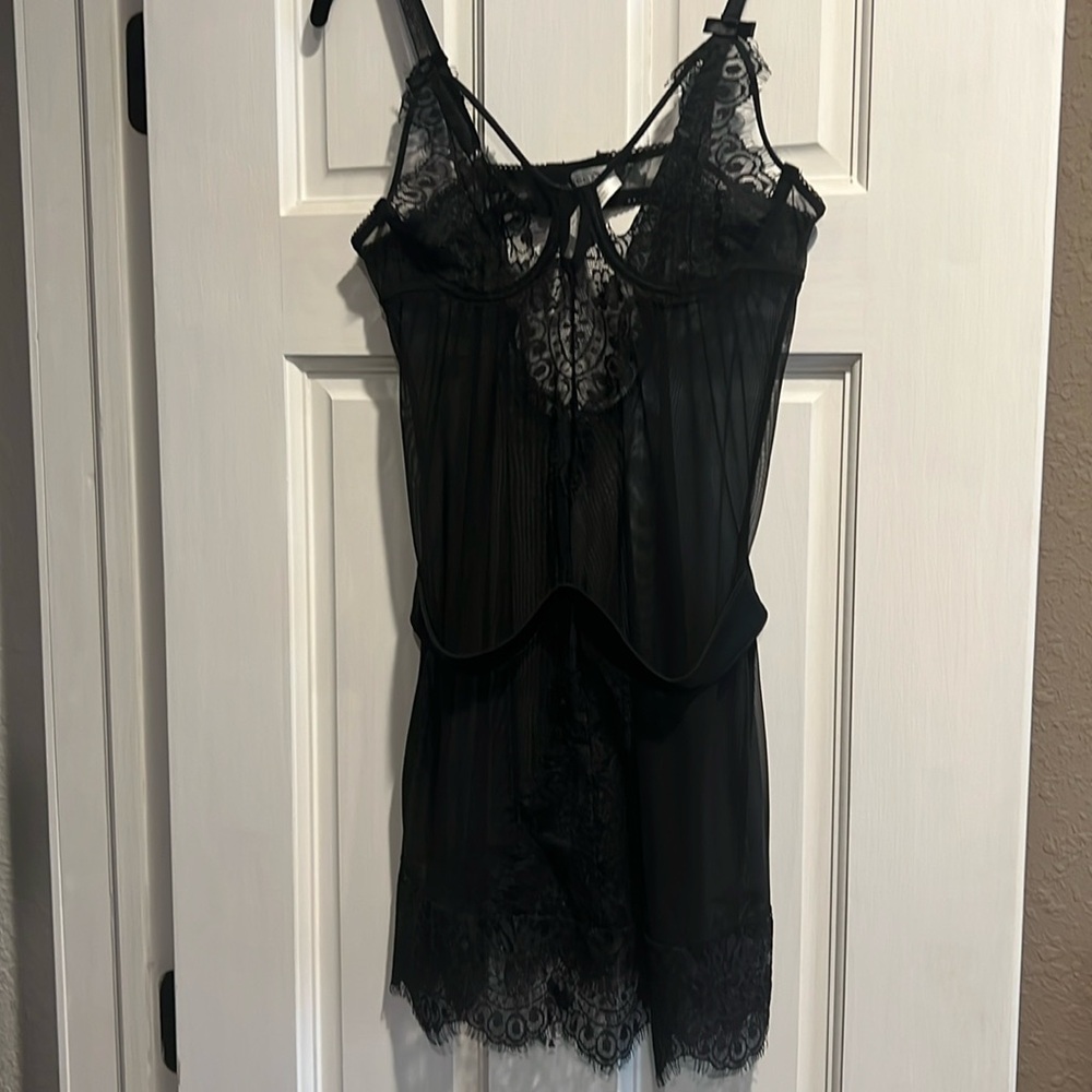 Lacy lingerie - belt detail